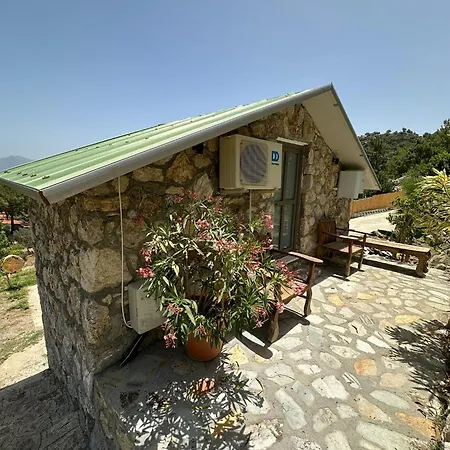 빌라 Amos Sea View 말마리스