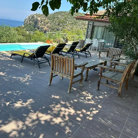 Amos Sea View Vilă