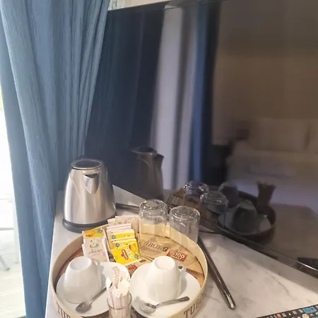 Amos Sea View * 말마리스