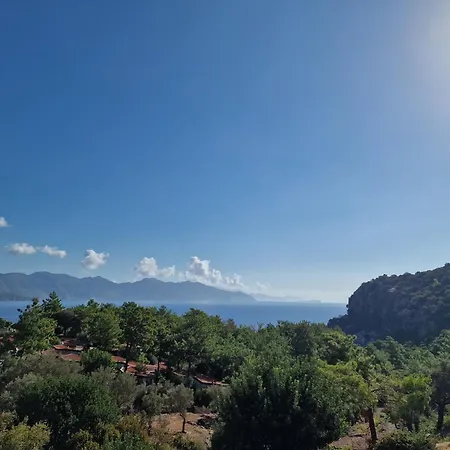 Amos Sea View Villa *