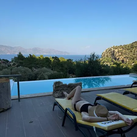 Amos Sea View