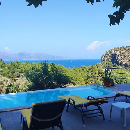 Amos Sea View Villa *